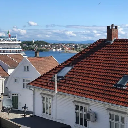 Lejlighed Olav Kyrres Gate 39 2 Etg 4 Soverom Ved Taket Av Stavanger