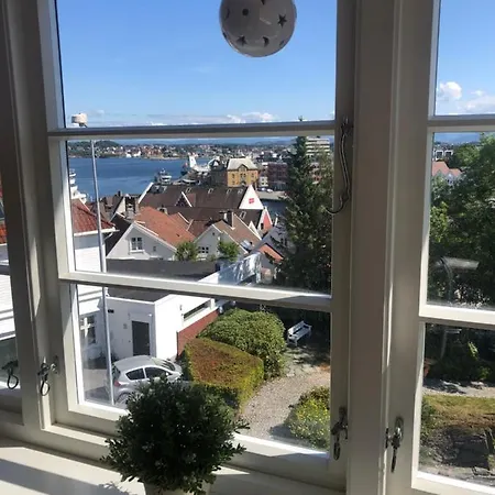 Olav Kyrres Gate 39 2 Etg 4 Soverom Ved Taket Av