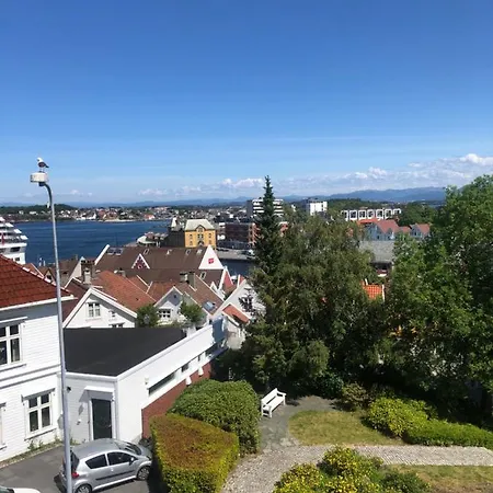 Olav Kyrres Gate 39 2 Etg 4 Soverom Ved Taket Av Lejlighed *